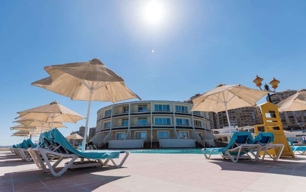 Sunrise Alex Avenue Hotel Alexandria Eksteriør bilde The hotel's pool